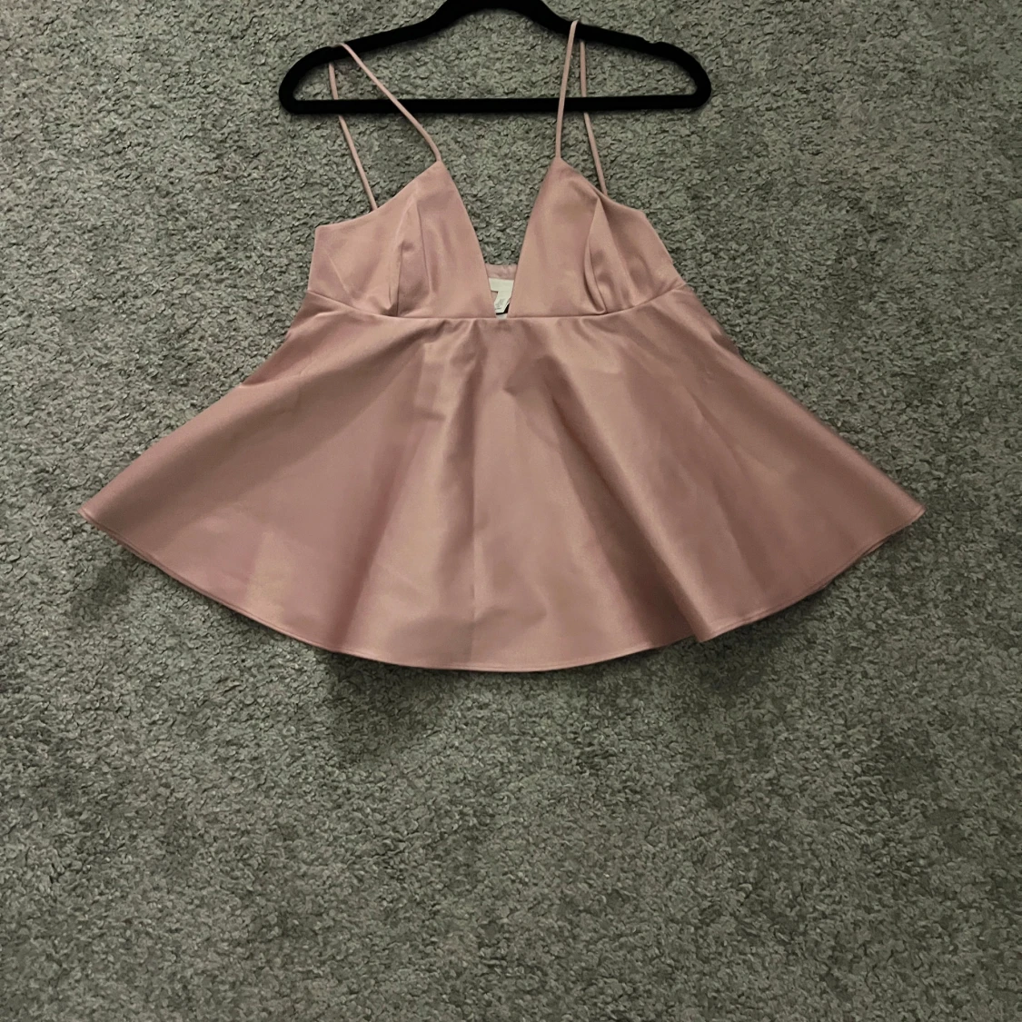 Champagnefärgad satinlinne från H&M - 1