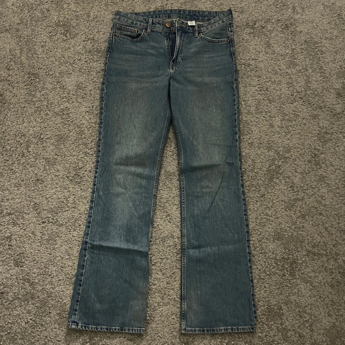 Bootcut jeans från &Denim, hög midja