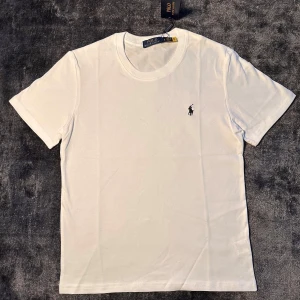 White Ralph Lauren T-Shirts - ✅  Ralph Lauren ✅ Size: S ✅brand new with tags ✅