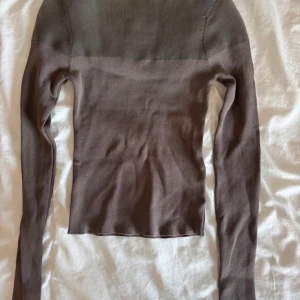 Zara topp  - Topp från zara som är genomskinlig upptill 🤍