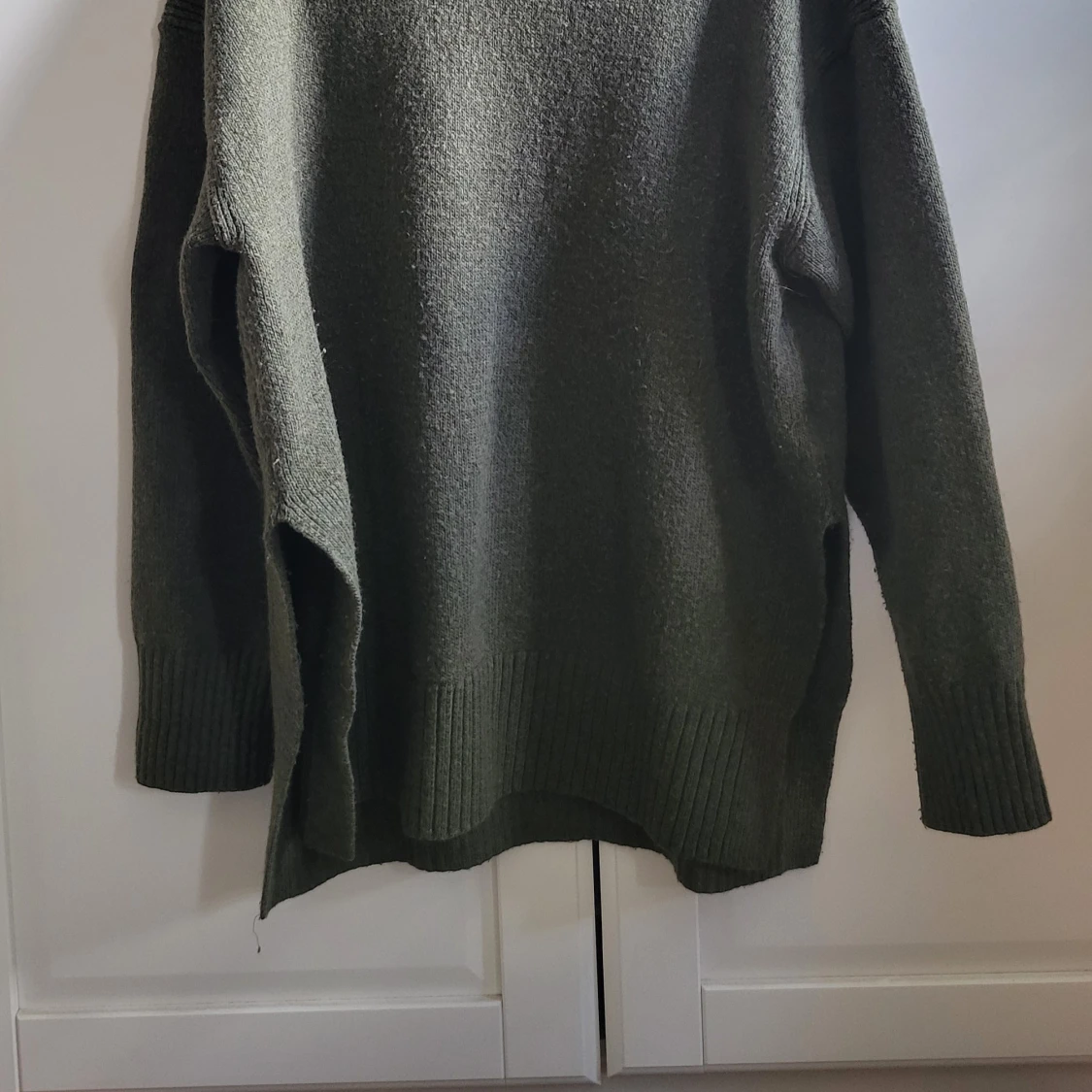 Mörkgrön stickad polotröja H&M - 1