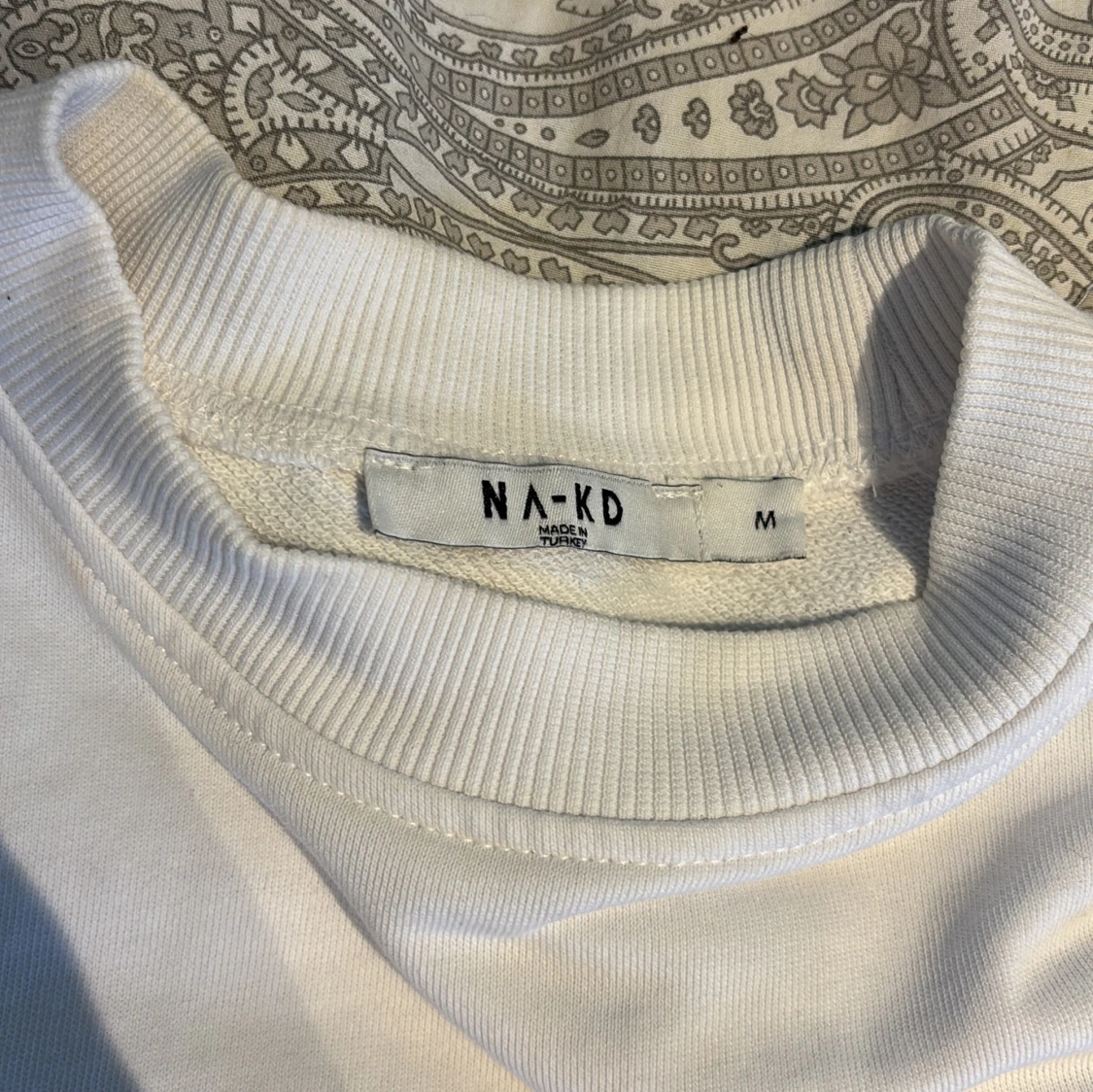 Vit sweatshirt från NA-KD - 2