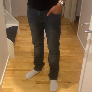 East West Baxter Jeans - Säljer dessa tvärfeta jeans då de blev för små för mig. Pris kan diskuteras vid snabb affär 🤝