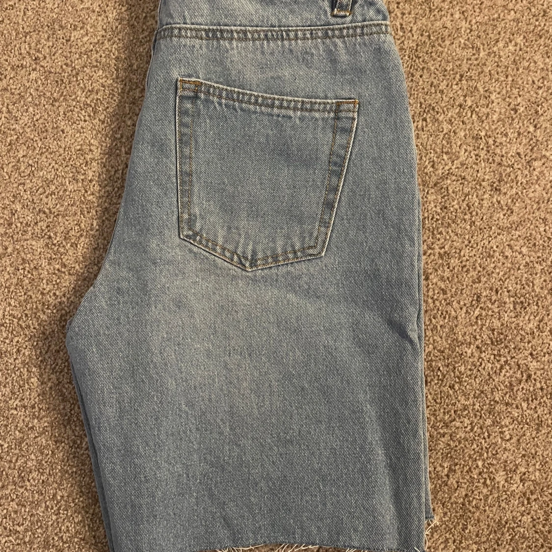 Ljusblå jeansshorts från JDY