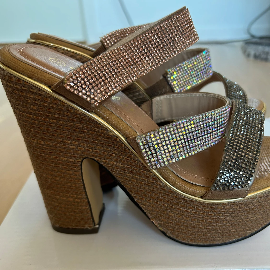 Högklackade skor/sandaletter - 3