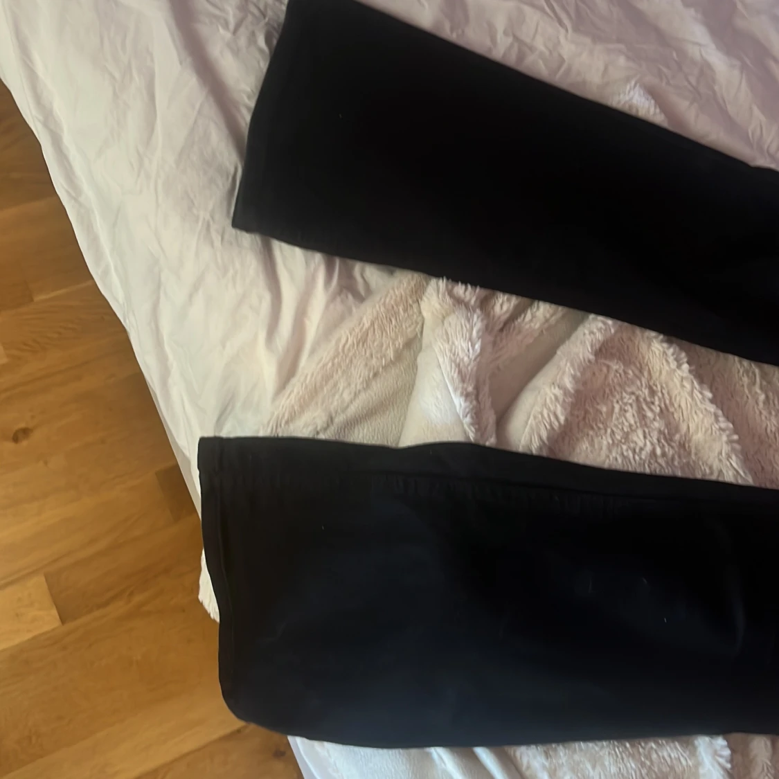 Svarta bootcut jeans från ONLY - 1