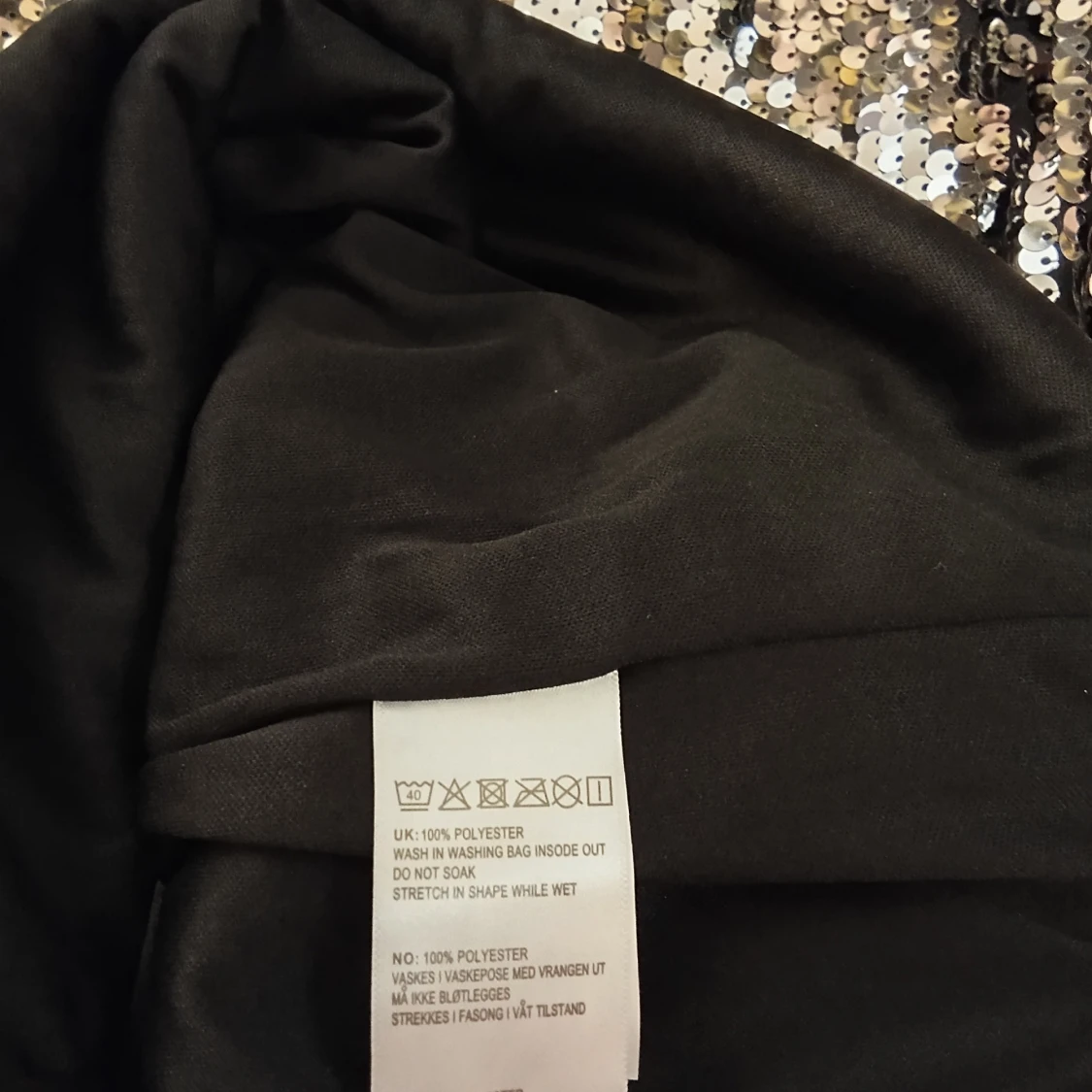 Glittrig silverklänning från Bik Bok, M - 1