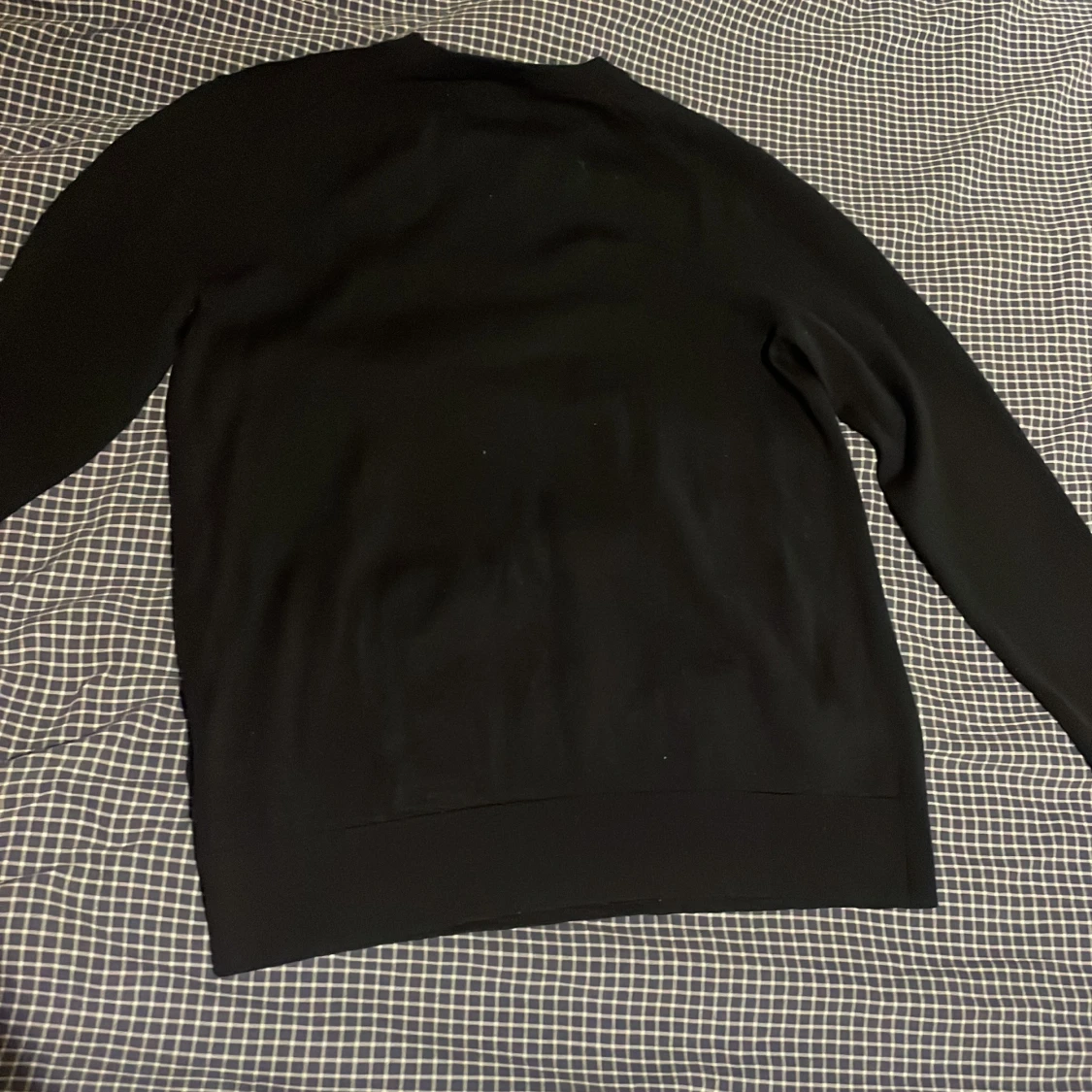 Mörkblå stickad merinoull tröja från Uniqlo - 1