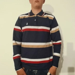 Ralph Lauren piké  - Långärmad Ralph Lauren piké i väldigt bra skick storlek passar M