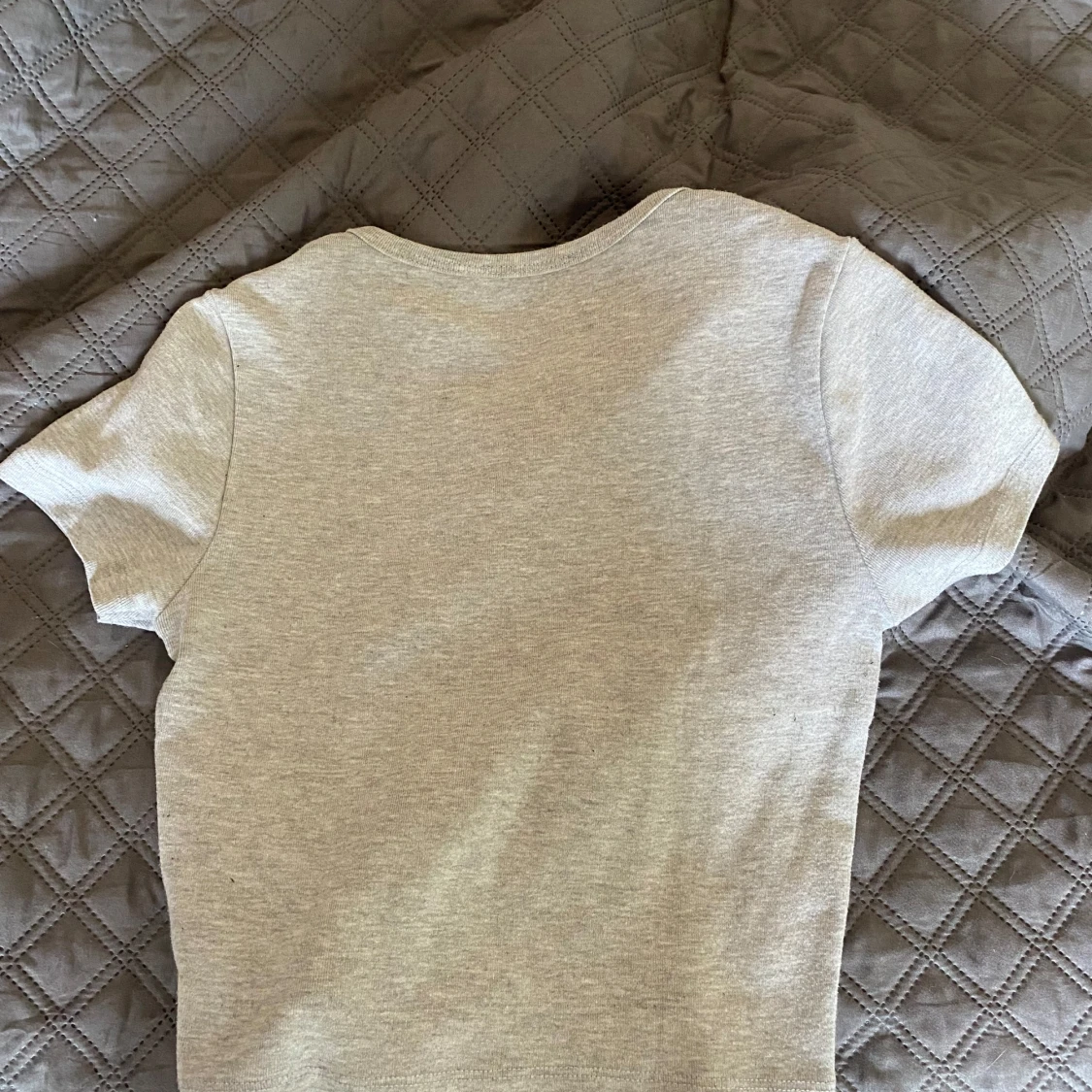 Grå t-shirt från FB Sister XS - 1