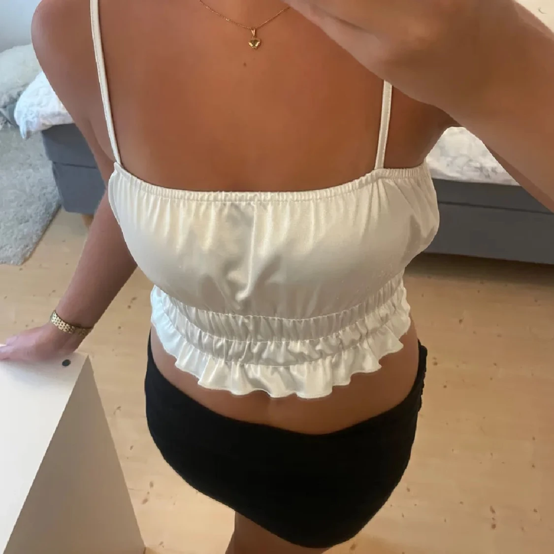 Vit croppad linnetopp - 1