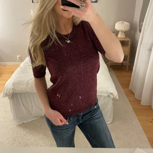 Glittrig topp - Jätte snygg topp från Lindex!!