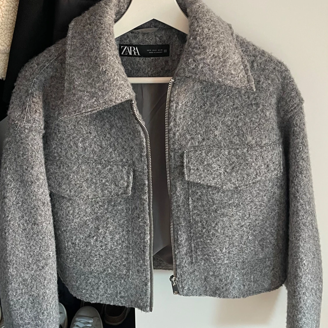 Grå ulljacka från Zara
