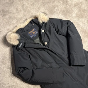 Woolrich Jacka - Jacka med pels | Woolrich | stl L | Woman | nytt skick | kvitto finns | besvarar eventuella frågor!
