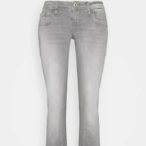 Ltb jeans - Säljer dessa gråa ltb jeans i storlek 29/30💗💗 hör av er vid intresse 