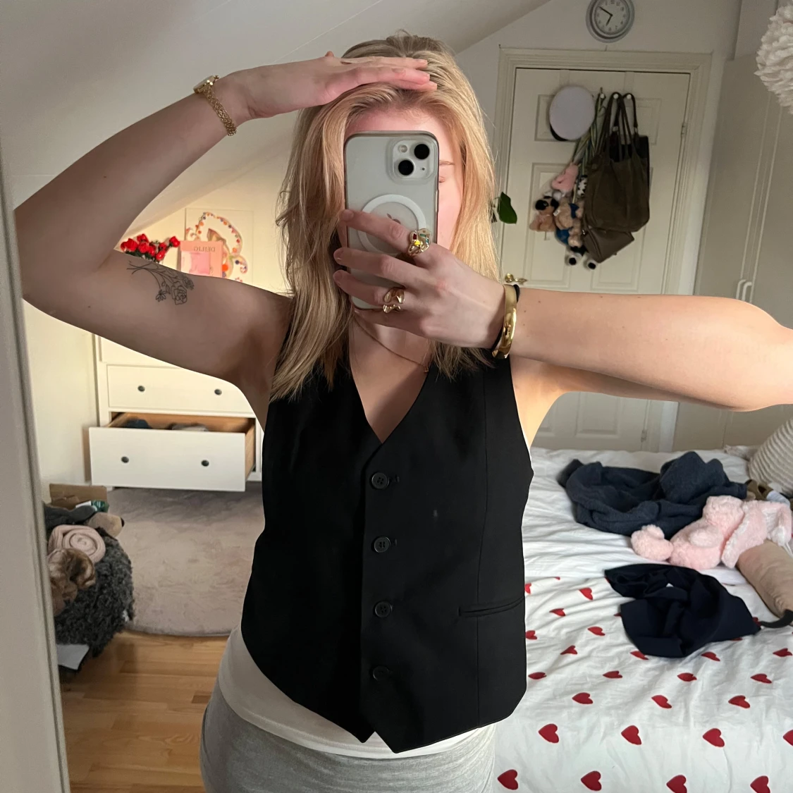 Svart väst med knappar - 1