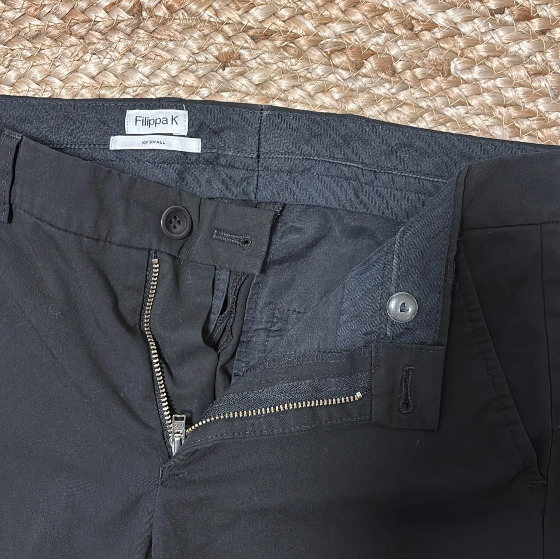 Svarta kostymbyxor från Filippa K - 2