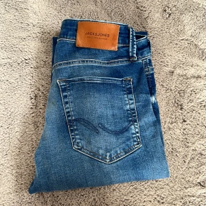Jack and jones - Ett par feta Jack and Jones jeans i fint skick|🤝Stolek27-30/ modell slim/glenn