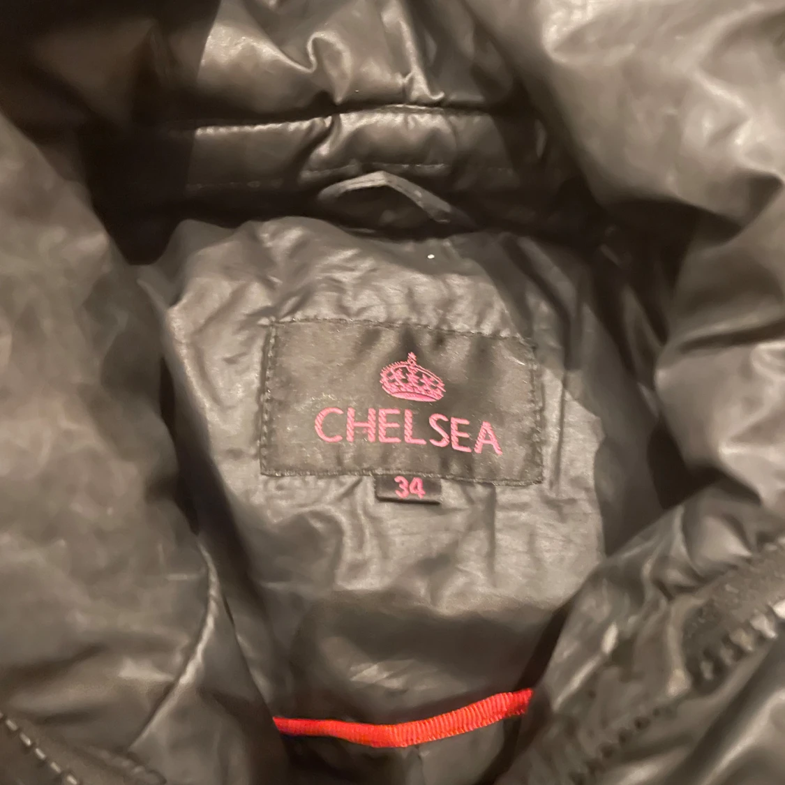 Svart dunjacka från Chelsea - 1