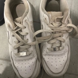 Nike sneakers - Fåtal gånger använda, för fler bilder skriv privat😊