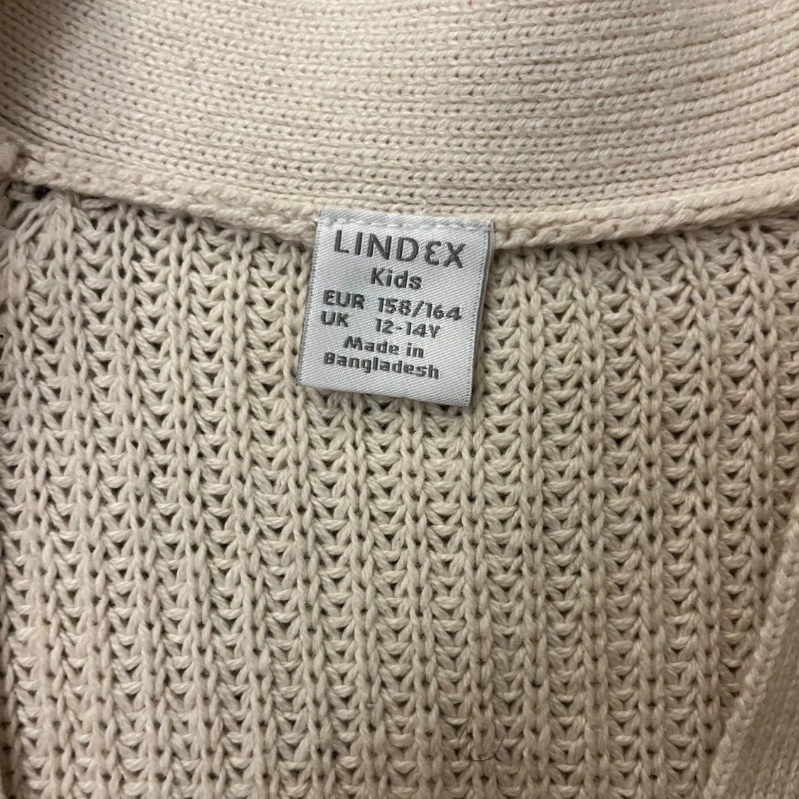 Beige stickad kofta från Lindex - 2