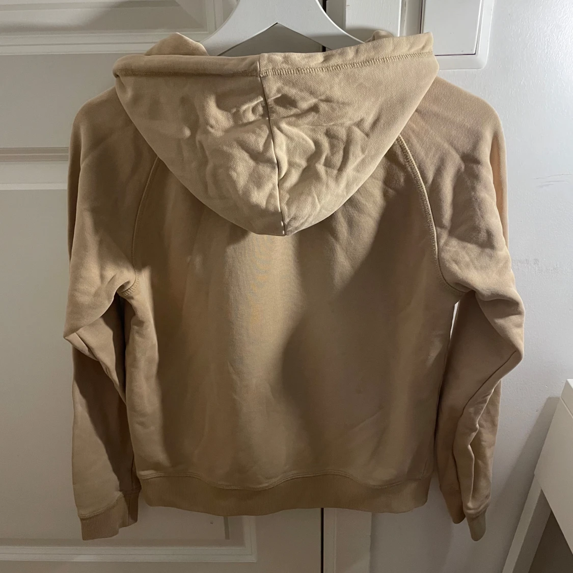 Beige hoodie från GANT - 1