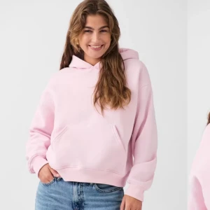 Gina tricot rosa hoodie - Rosa hoodie från Gina tricot💕säljer för 200 original pris 360