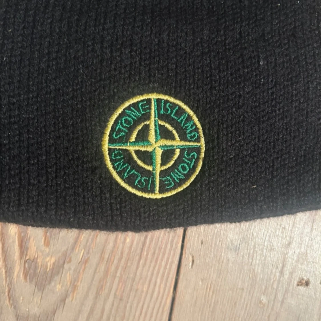 Svart mössa från Stone Island - 2