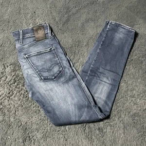 Replay Anbass jeans  - Replay Anbass jeans i bra skick! 