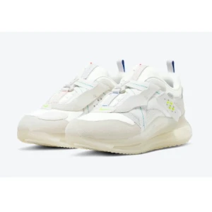 Nike Air Max 720 OBJ Slip VITA - Speciell utgåva av ett par Air Max 720 designade av den amerikanska fotbollsstjärnan Odell Beckham Jr. Sällsynta och i perfekt skick.