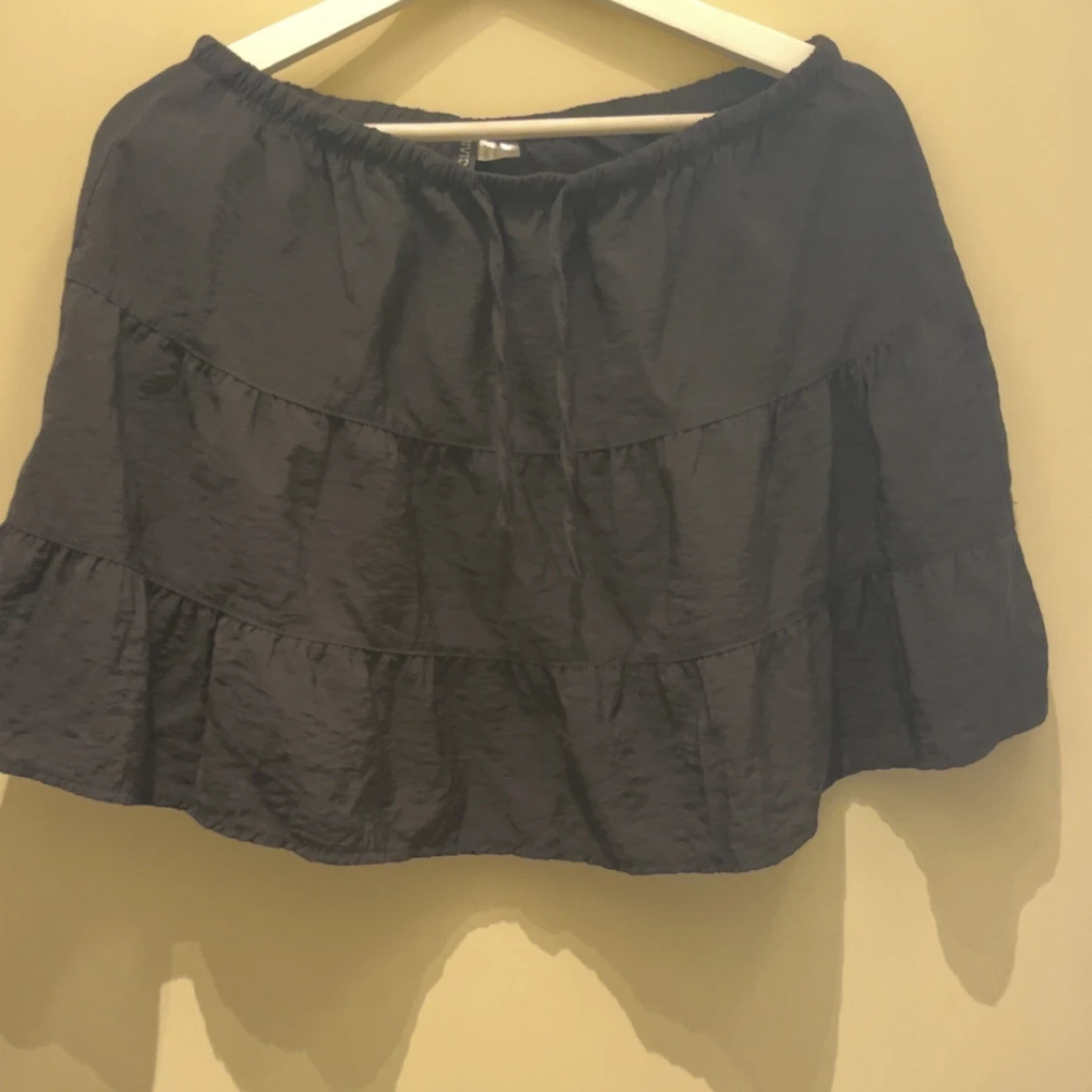 Svart volangkjol från H&M