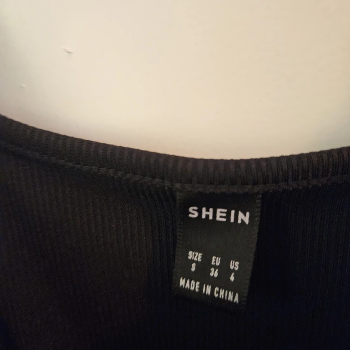 Söt grönsvart klänning - 1