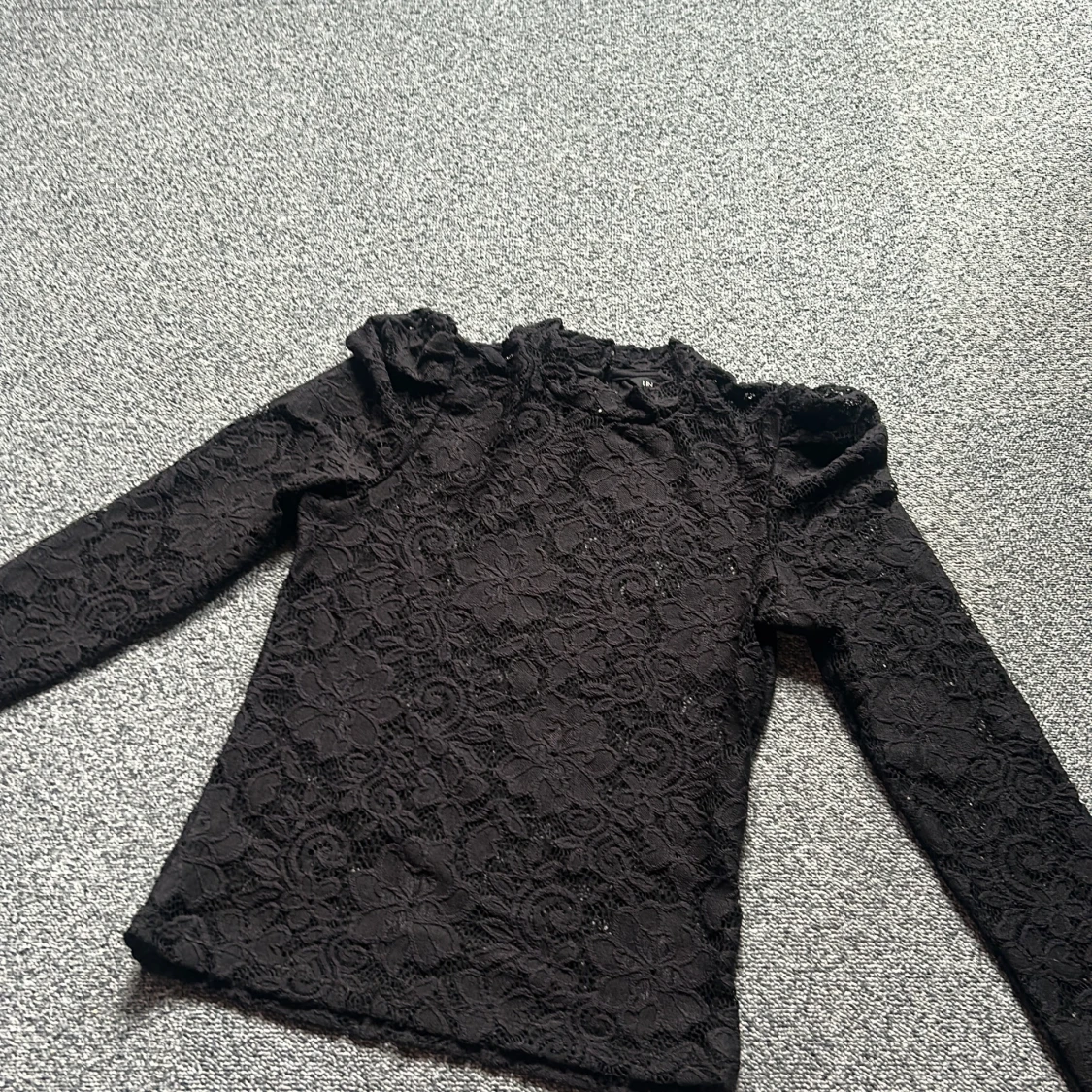 Svart spetsblus från Lindex XS - 1