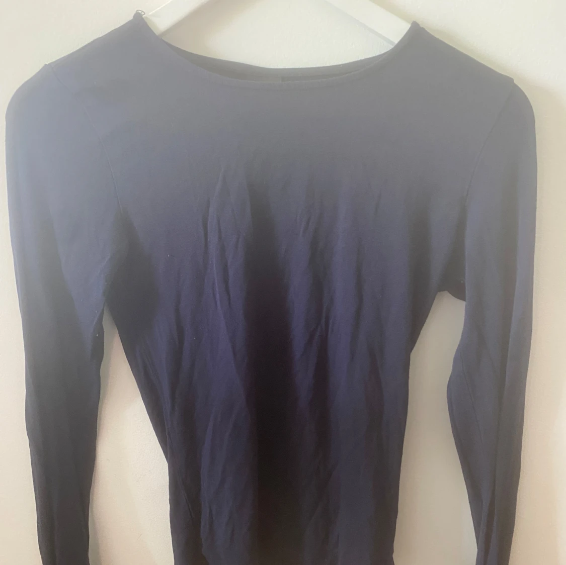 Mörkblå långärmad topp Gina Tricot - 1