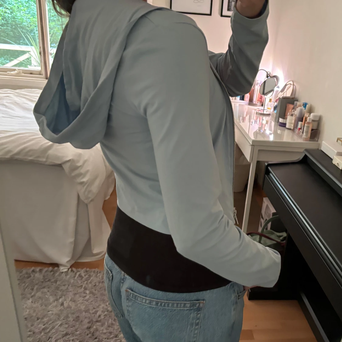 Ljusblå kofta med huva - 1