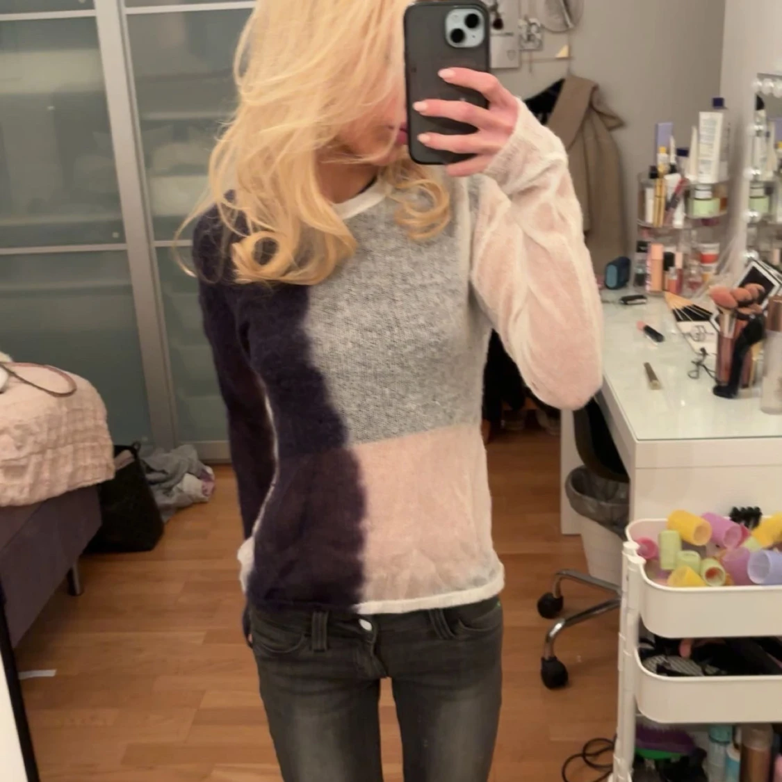 Flerfärgad stickad tröja - 1