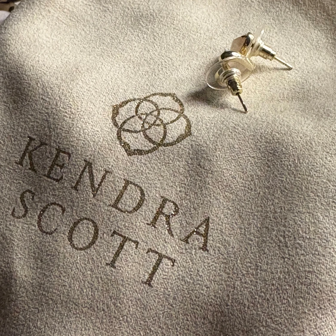 Hjärtformade örhängen och armband från Kendra Scott - 1