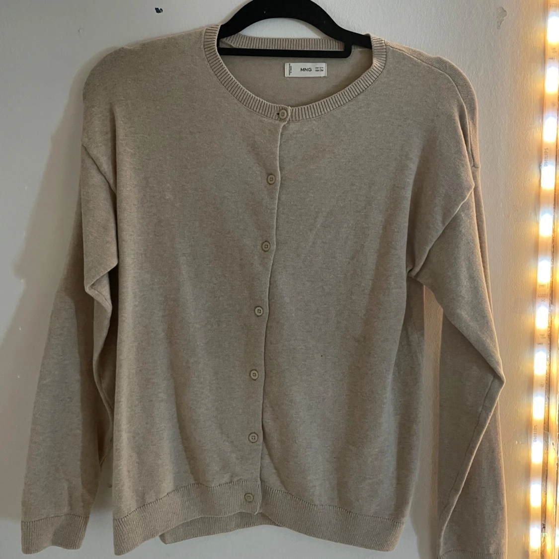 Beige kofta från MNG