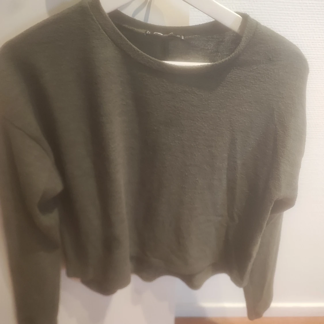 Mörk/olivgrön tröja från FB Sister