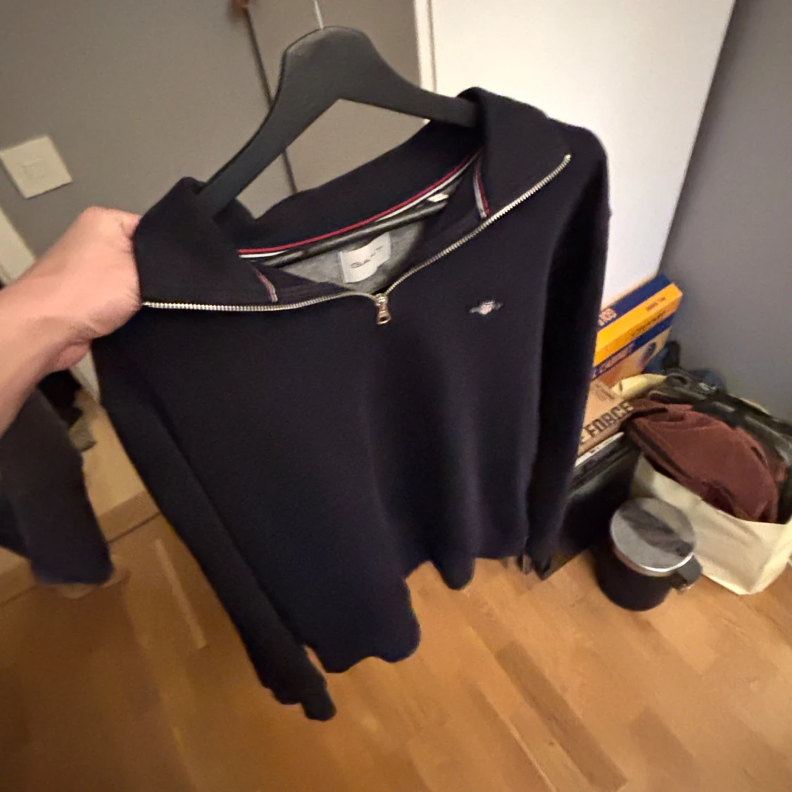 Svart tröja med dragkedja från GANT - 1