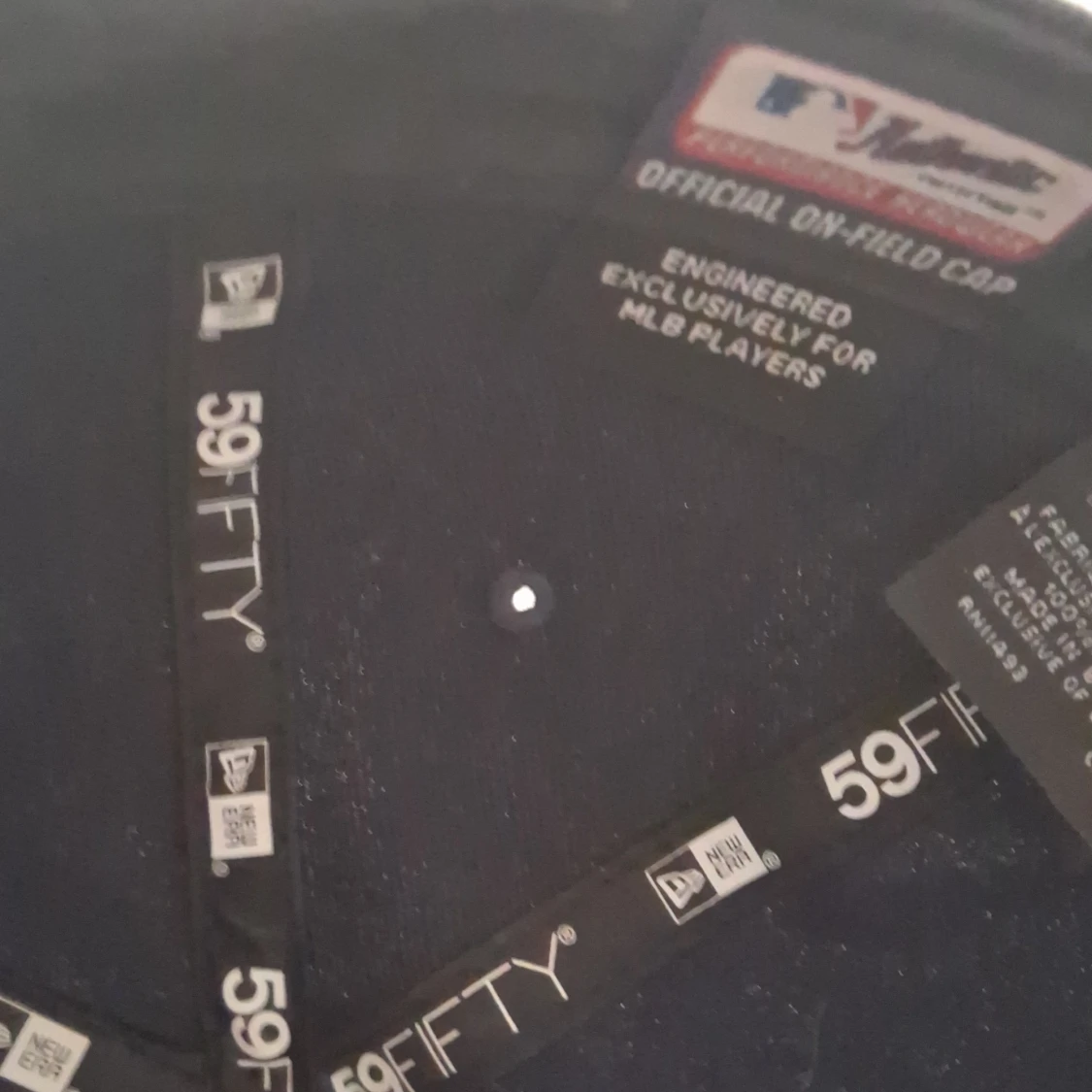 Svart keps från New Era - 4