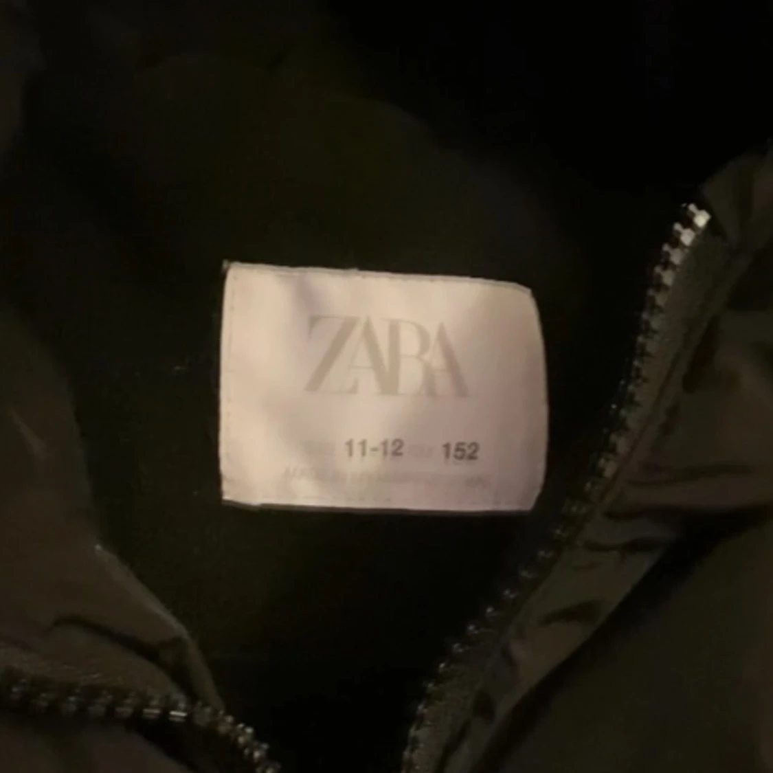 Svart dunjacka från Zara - 2