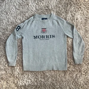 Morris stickad - Tja! En riktigt snygg och stilren tröjan från Morris. Skick 10/10. Pris kan diskuteras 🌟