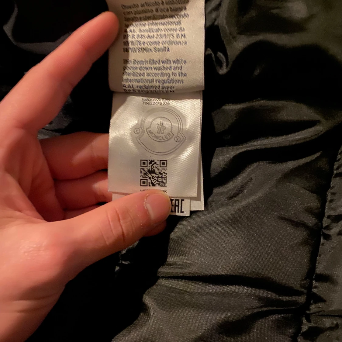 Svart pufferjacka från Moncler - 2