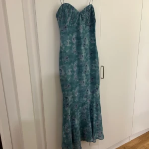 Adoore klänning  - Klänning från adoore 🩵