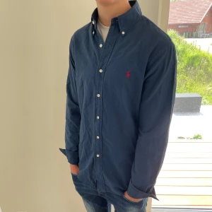 Polo Ralph lauren skjorta  - Säljer nu denna Polo Ralph lauren skjorta, skriv för fler bilder/frågor🙌🏼