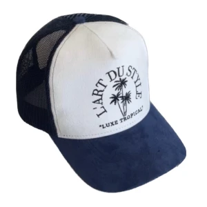 Mocka keps - L’art du style - Våran egen mocka keps. Perfekt accessoar nu i sommar.