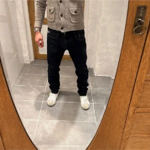 Replay jeans  - Ett par snygga jeans från Replay i storlek W30 L32 i modellen Anbbas 