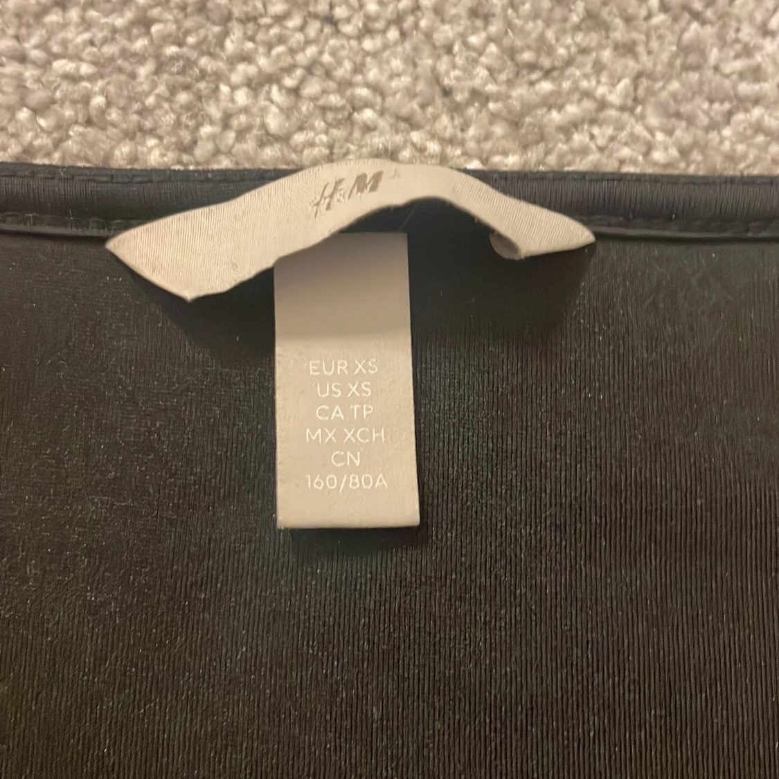 Svart långärmad topp från H&M  - 1