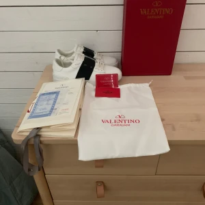 Valentinos opens - Snygga valentino opens